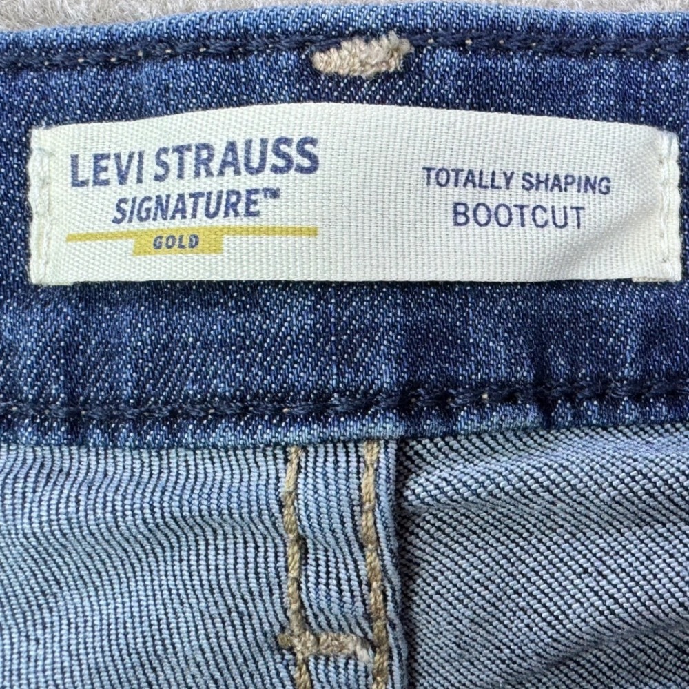 Levi Strauss Signature Gold Totally Shaping Bootcut Jeans Medium Wash Womens 12 - Picture 6 of 13